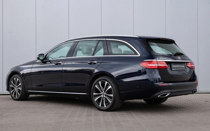 Mercedes-Benz Klasa E cena 132900 przebieg: 143500, rok produkcji 2019 z Wałbrzych małe 562